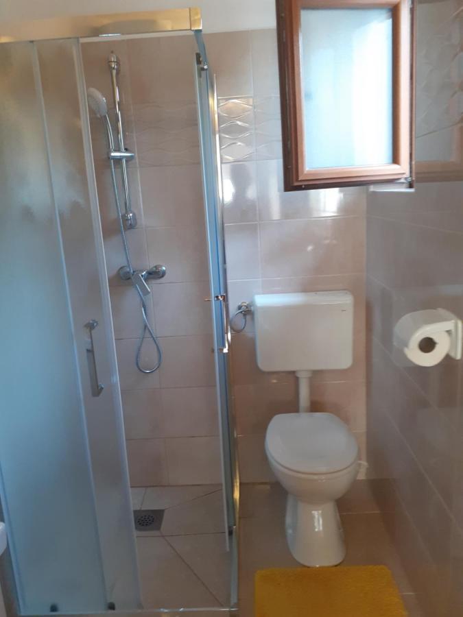Apartman Paola Lägenhet Malinska Exteriör bild